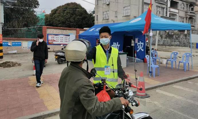 汽修1402林俊智在漳州市东山县后林村服务